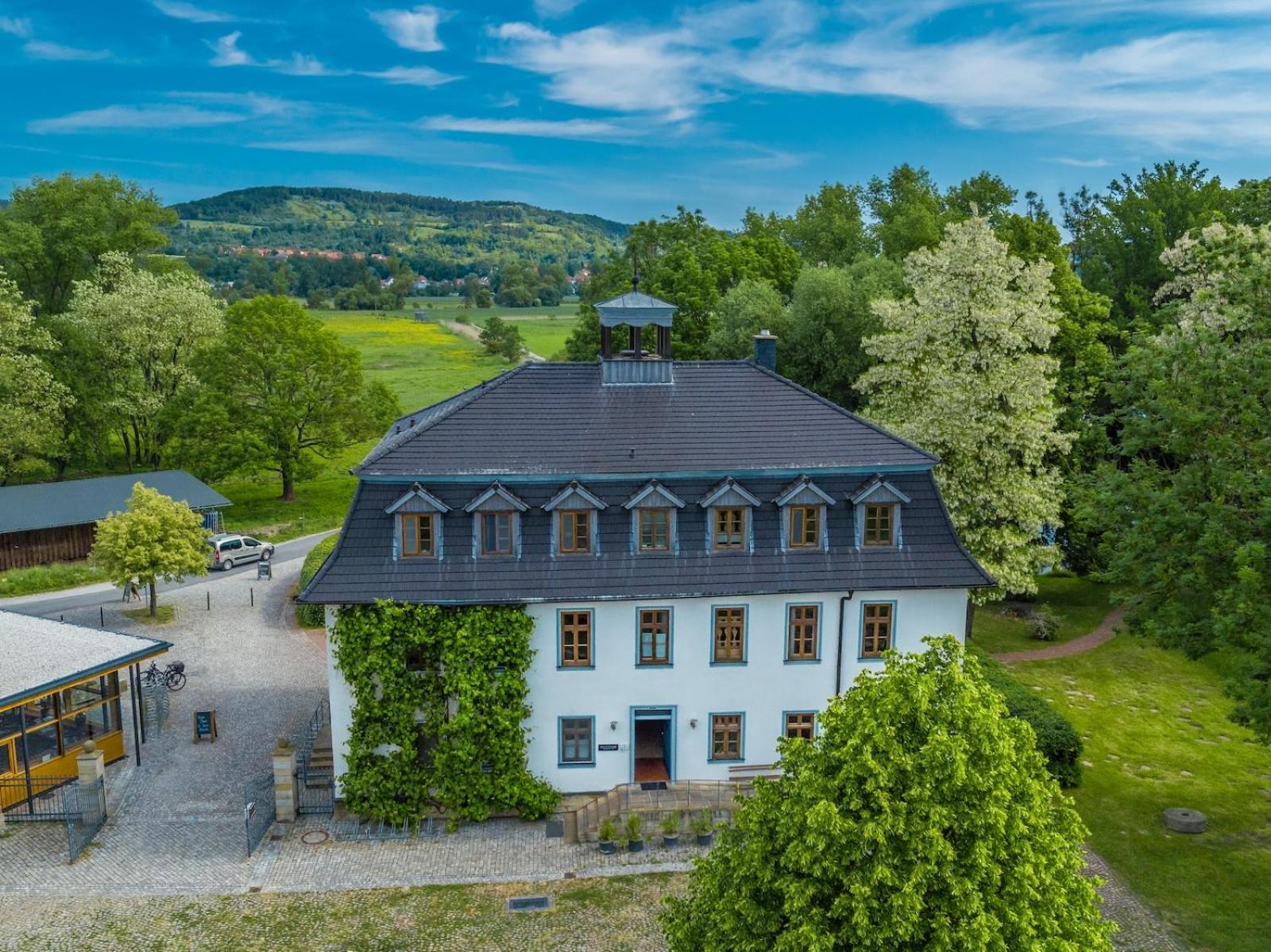 Biohotel Stiftsgut Wilhelmsgluecksbrunn Creuzburg Exterior photo